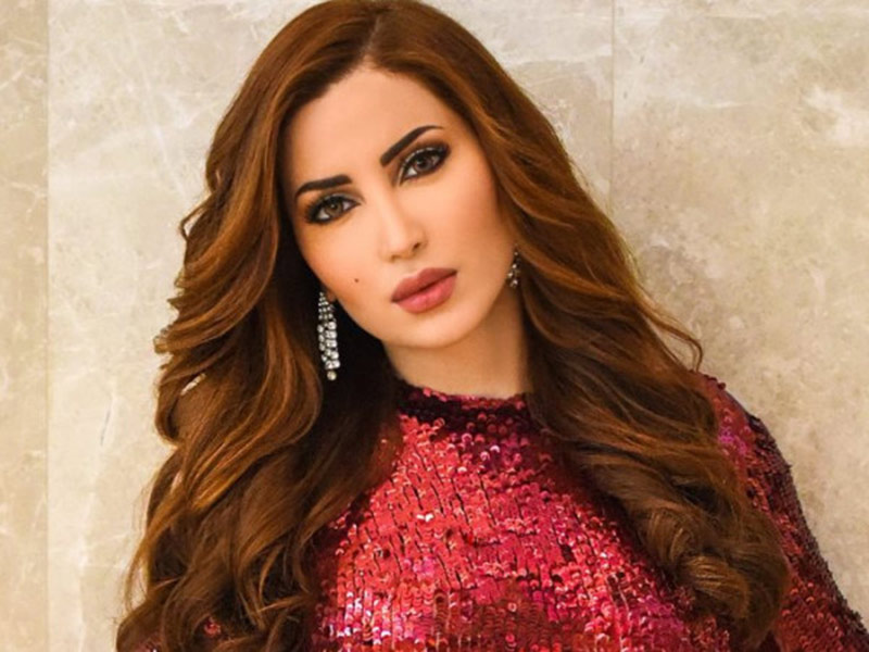 اضغط لمشاهدة الفيديو: ما السر وراء ارتداء نسرين طافش للحجاب؟!